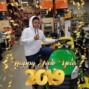 Meet your Posher, Ronny yunior